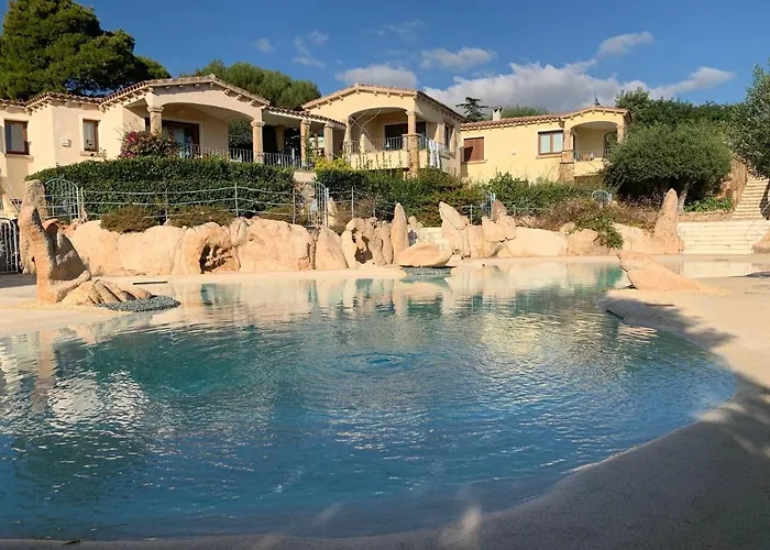 Wind Rose -group House Near The Sea Feriehus